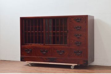 中古　美品　岩谷堂箪笥　力強い木目が魅力のサイドボード(サイドキャビネット、引き出し、収納棚、戸棚、飾り棚)(R-077469)