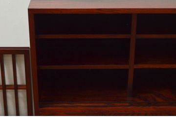 中古　美品　岩谷堂箪笥　力強い木目が魅力のサイドボード(サイドキャビネット、引き出し、収納棚、戸棚、飾り棚)(R-077469)