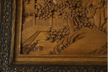 アジアンヴィンテージ　全面に施された彫刻が豪華なトランク　(R-077472)