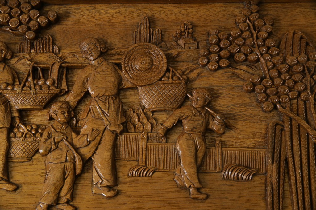 アジアンヴィンテージ　全面に施された彫刻が豪華なトランク　(R-077472)