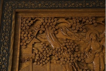 アジアンヴィンテージ　全面に施された彫刻が豪華なトランク　(R-077472)