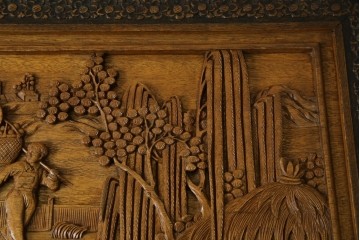 アジアンヴィンテージ　全面に施された彫刻が豪華なトランク　(R-077472)