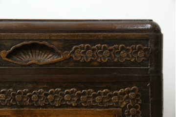 アジアンヴィンテージ　全面に施された彫刻が豪華なトランク　(R-077472)