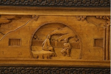 アジアンヴィンテージ　全面に施された彫刻が豪華なトランク　(R-077472)