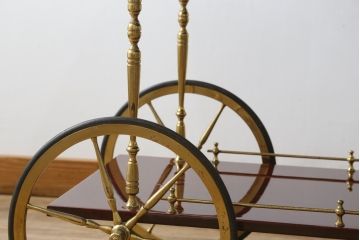 中古　イタリア高級家具　アルド・トゥーラ(ALDO TURA)　シックで艶のある色合いが目を惹くキッチンワゴン(トロリーワゴン、トローリー、ワゴンテーブル、エクステンションテーブル)(R-077473)