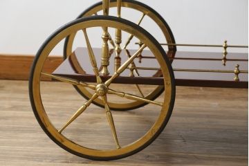 中古　イタリア高級家具　アルド・トゥーラ(ALDO TURA)　シックで艶のある色合いが目を惹くキッチンワゴン(トロリーワゴン、トローリー、ワゴンテーブル、エクステンションテーブル)(R-077473)