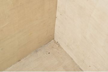アンティーク雑貨　使い込まれた風合いが味わい深い船トランク(舟トランク、ブランケットボックス、トランクテーブル、センターテーブル、ローテーブル、ディスプレイ雑貨、収納箱、店舗什器) (R-077517)