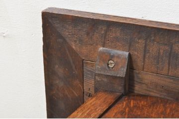 イギリスアンティーク　オーク材　タイルトップと脚のデザインがお洒落なサイドテーブル(花台、飾り台、英国)(R-077520)