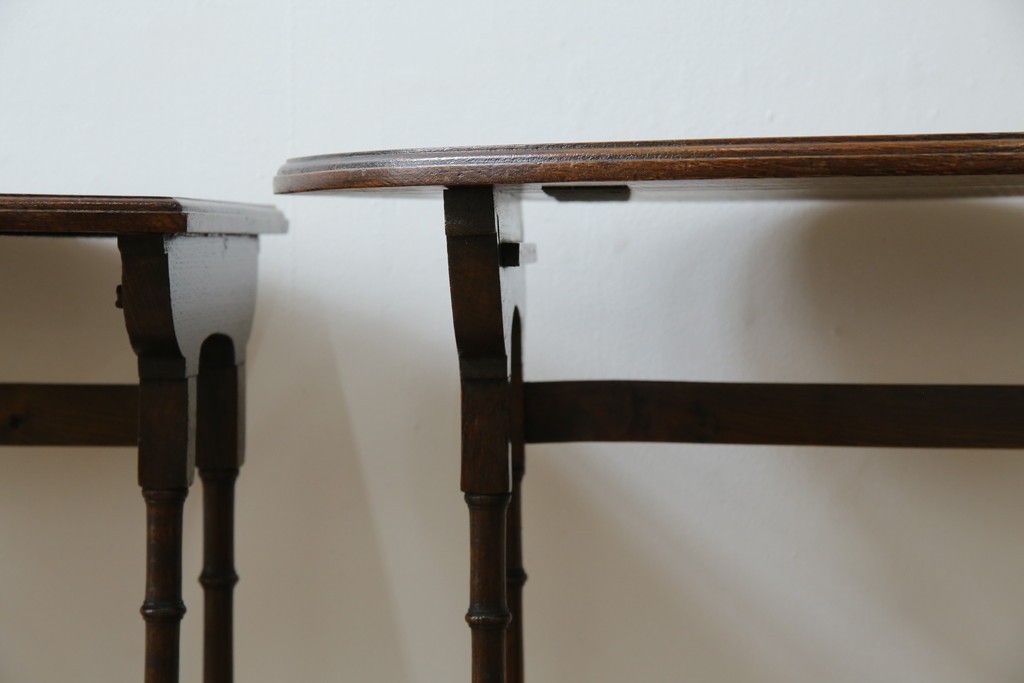 イギリスアンティーク　オーク材　落ち着いた色味とスラリと伸びた脚が魅力的なネストテーブル　(R-077521)