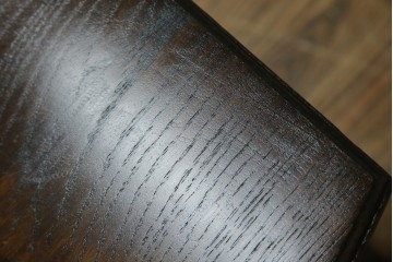 イギリスアンティーク　オーク材　落ち着いた色味とスラリと伸びた脚が魅力的なネストテーブル　(R-077521)