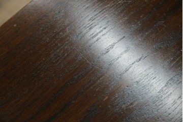 イギリスアンティーク　オーク材　落ち着いた色味とスラリと伸びた脚が魅力的なネストテーブル　(R-077521)