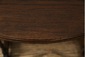 イギリスアンティーク　オーク材　落ち着いた色味とスラリと伸びた脚が魅力的なネストテーブル　(R-077521)