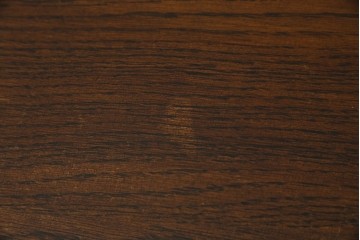 イギリスアンティーク　オーク材　落ち着いた色味とスラリと伸びた脚が魅力的なネストテーブル　(R-077521)