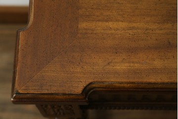 中古　DREXEL HERITAGE(ドレクセルヘリテイジ)　クラシカルなデザインのコンソールテーブル　(R-077523)