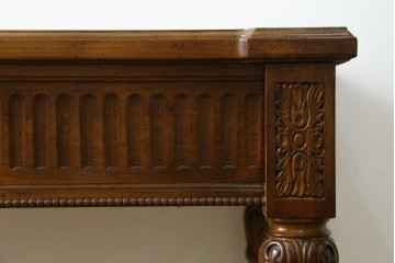 中古　DREXEL HERITAGE(ドレクセルヘリテイジ)　クラシカルなデザインのコンソールテーブル　(R-077523)