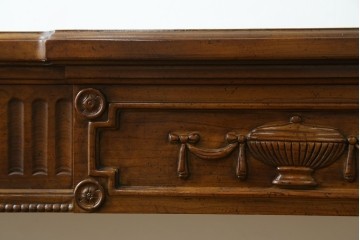 中古　DREXEL HERITAGE(ドレクセルヘリテイジ)　クラシカルなデザインのコンソールテーブル　(R-077523)