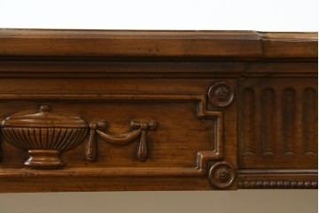 中古　DREXEL HERITAGE(ドレクセルヘリテイジ)　クラシカルなデザインのコンソールテーブル　(R-077523)