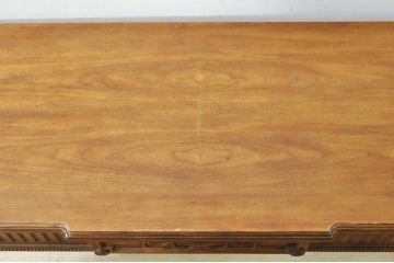 中古　DREXEL HERITAGE(ドレクセルヘリテイジ)　クラシカルなデザインが魅力的なコンソールテーブル(サイドテーブル、花台、飾り台、作業台)(R-077523)