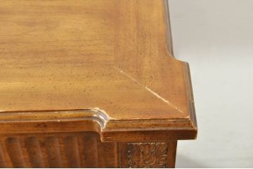 中古　DREXEL HERITAGE(ドレクセルヘリテイジ)　クラシカルなデザインが魅力的なコンソールテーブル(サイドテーブル、花台、飾り台、作業台)(R-077523)