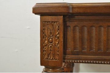 中古　DREXEL HERITAGE(ドレクセルヘリテイジ)　クラシカルなデザインが魅力的なコンソールテーブル(サイドテーブル、花台、飾り台、作業台)(R-077523)