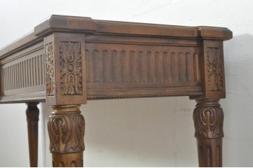 中古　DREXEL HERITAGE(ドレクセルヘリテイジ)　クラシカルなデザインが魅力的なコンソールテーブル(サイドテーブル、花台、飾り台、作業台)(R-077523)