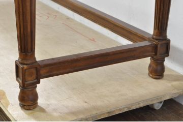 中古　DREXEL HERITAGE(ドレクセルヘリテイジ)　クラシカルなデザインが魅力的なコンソールテーブル(サイドテーブル、花台、飾り台、作業台)(R-077523)