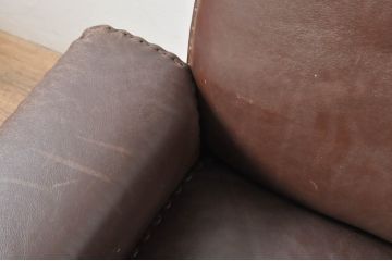 スイスビンテージ　希少品!!　mobilia(モビリア)取り扱い　デセデ社　本革　モダンでスタイリッシュなデザインのラウンジチェアとオットマンのセット(イージーチェア、アームチェア、エグゼクティブチェア、オフィスチェア、フットスツール、レザー、ヴィンテージ)(R-077529)