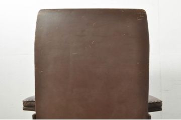 スイスビンテージ　希少品!!　mobilia(モビリア)取り扱い　デセデ社　本革　モダンでスタイリッシュなデザインのラウンジチェアとオットマンのセット(イージーチェア、アームチェア、エグゼクティブチェア、オフィスチェア、フットスツール、レザー、ヴィンテージ)(R-077529)