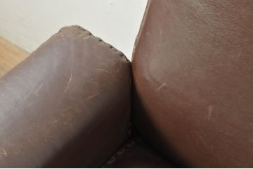 スイスビンテージ　希少品!!　mobilia(モビリア)取り扱い　デセデ社　本革　モダンでスタイリッシュなデザインのラウンジチェア(イージーチェア、アームチェア、エグゼクティブチェア、オフィスチェア、レザー、ヴィンテージ)(R-077530)