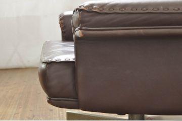 スイスビンテージ　希少品!!　mobilia(モビリア)取り扱い　デセデ社　本革　モダンでスタイリッシュなデザインのラウンジチェア(イージーチェア、アームチェア、エグゼクティブチェア、オフィスチェア、レザー、ヴィンテージ)(R-077530)