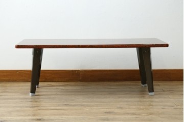 新古　未使用　在庫品　津軽塗りの独特な模様が目を惹く折り畳み座卓　(R-077533)