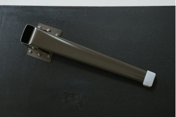 新古　未使用　在庫品　津軽塗りの独特な模様が目を惹く折り畳み座卓　(R-077533)