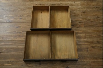 和製アンティーク　美品　美濃地方　檜(ヒノキ)材　希少な手すり付き二段重ね階段箪笥　(R-077534)