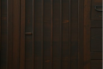 和製アンティーク　美品　美濃地方　檜(ヒノキ)材　希少な手すり付き二段重ね階段箪笥　(R-077534)