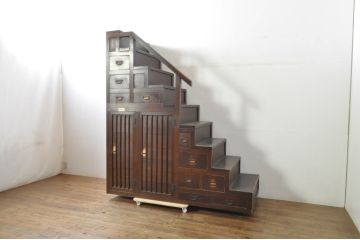 和製アンティーク　美品　美濃地方　檜(ヒノキ)材　希少な手すり付き二段重ね階段箪笥(和タンス、収納箪笥、整理箪笥、時代箪笥)(R-077534)