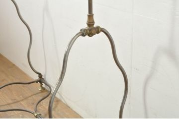フランスビンテージ　緩やかなカーブを描く脚がお洒落な真鍮(しんちゅう)とアイアンのハンガーラック(ポールハンガー、洋服掛け、コート掛け、店舗什器、ヴィンテージ)(R-077542)