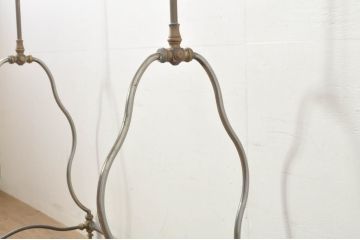 フランスビンテージ　緩やかなカーブを描く脚がお洒落な真鍮(しんちゅう)とアイアンのハンガーラック(ポールハンガー、洋服掛け、コート掛け、店舗什器、ヴィンテージ)(R-077545)