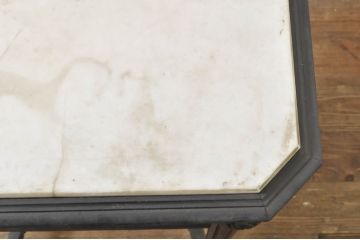 フランスアンティーク　天板大理石　挽き物脚と彫刻が優雅なサイドテーブル(エンドテーブル、ナイトテーブル、飾り台、花台)(R-077550)