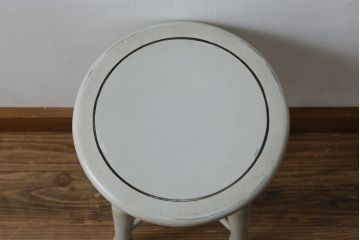 中古　Old Maison(オールド・メゾン)　緑を飾っても絵になるフレンチアンティーク風のおしゃれなスツール(丸椅子、イス、板座チェア、花台、飾り台、ディスプレイ台)(R-077553)