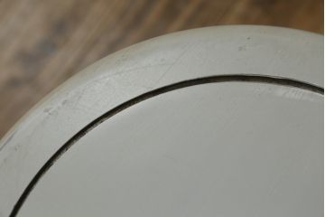 中古　Old Maison(オールド・メゾン)　緑を飾っても絵になるフレンチアンティーク風のおしゃれなスツール(丸椅子、イス、板座チェア、花台、飾り台、ディスプレイ台)(R-077553)