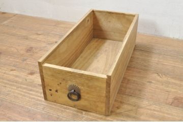 和製アンティーク　欅(ケヤキ)材　厚手の銅金具が重厚感を醸し出す酒田船箪笥(帳箱、船箪笥、帳場箪笥、小箪笥、和たんす、時代タンス、小物収納、引き出し、収納箪笥、チェスト)(R-077559)