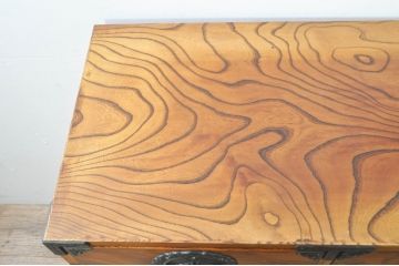 中古　岩谷堂箪笥　独特な杢目と存在感のある金具が美しい衣装箪笥(引き出し、収納たんす、整理箪笥、和タンス、サイドチェスト)(R-077561)