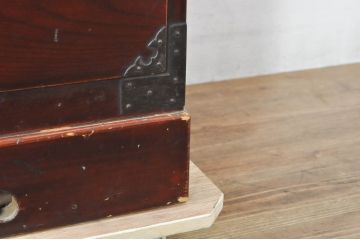 和製アンティーク　前面栗材　時の流れを感じる木の風合いが味わい深い重ね米沢箪笥(重ね箪笥、収納箪笥、衣装箪笥、時代箪笥、引き出し)(R-077563)