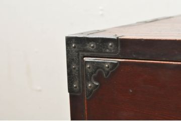 和製アンティーク　前面栗材　時の流れを感じる木の風合いが味わい深い米沢箪笥ローボード(和たんす、時代箪笥、収納タンス、テレビ台、テレビボード、ローチェスト、引き出し)(R-077564)