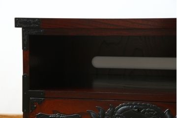 中古　欅産業　仙台民芸箪笥(仙台箪笥)　美しい木目と存在感のある龍の金具が目を惹くテレビボード(テレビ台、ローボード、サイドボード、リビングボード、収納棚、戸棚)(R-077599)
