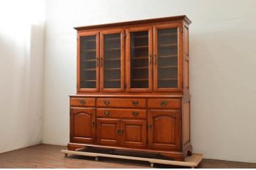 中古　横浜ダニエル(daniel)　A-213　重厚感のある佇まいが魅力のキャビネット(飾り棚、食器棚、カップボード、収納棚、戸棚)(R-077602)