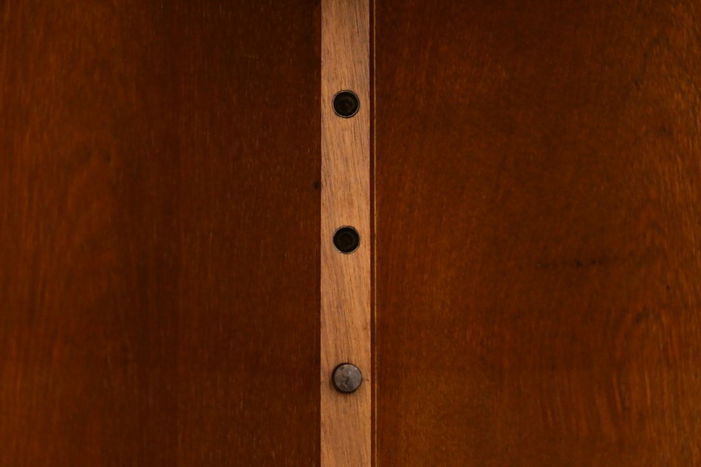 中古　北海道民芸家具　#145　和洋どちらの空間にも馴染むシックな隅棚　(R-077606)