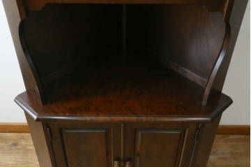 中古　北海道民芸家具　#145　和洋どちらの空間にも馴染むシックな隅棚　(R-077606)