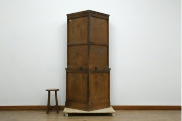 中古　北海道民芸家具　#145　和洋どちらの空間にも馴染むシックな隅棚　(R-077606)