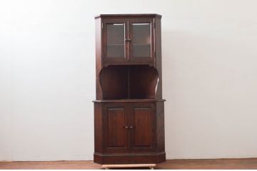 中古　北海道民芸家具　#145　和洋どちらの空間にも馴染むシックな隅棚(コーナーキャビネット、飾り棚、収納棚、戸棚)(R-077606)
